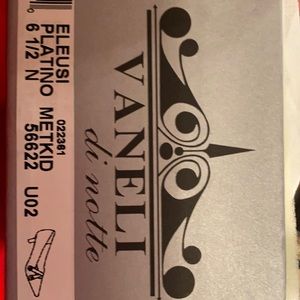 Vaneli di notte heels